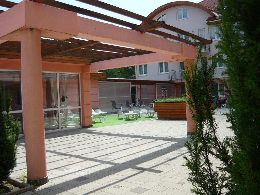 Panorama Wellness Apartment Hotel Hajdúszoboszló Екстериор снимка